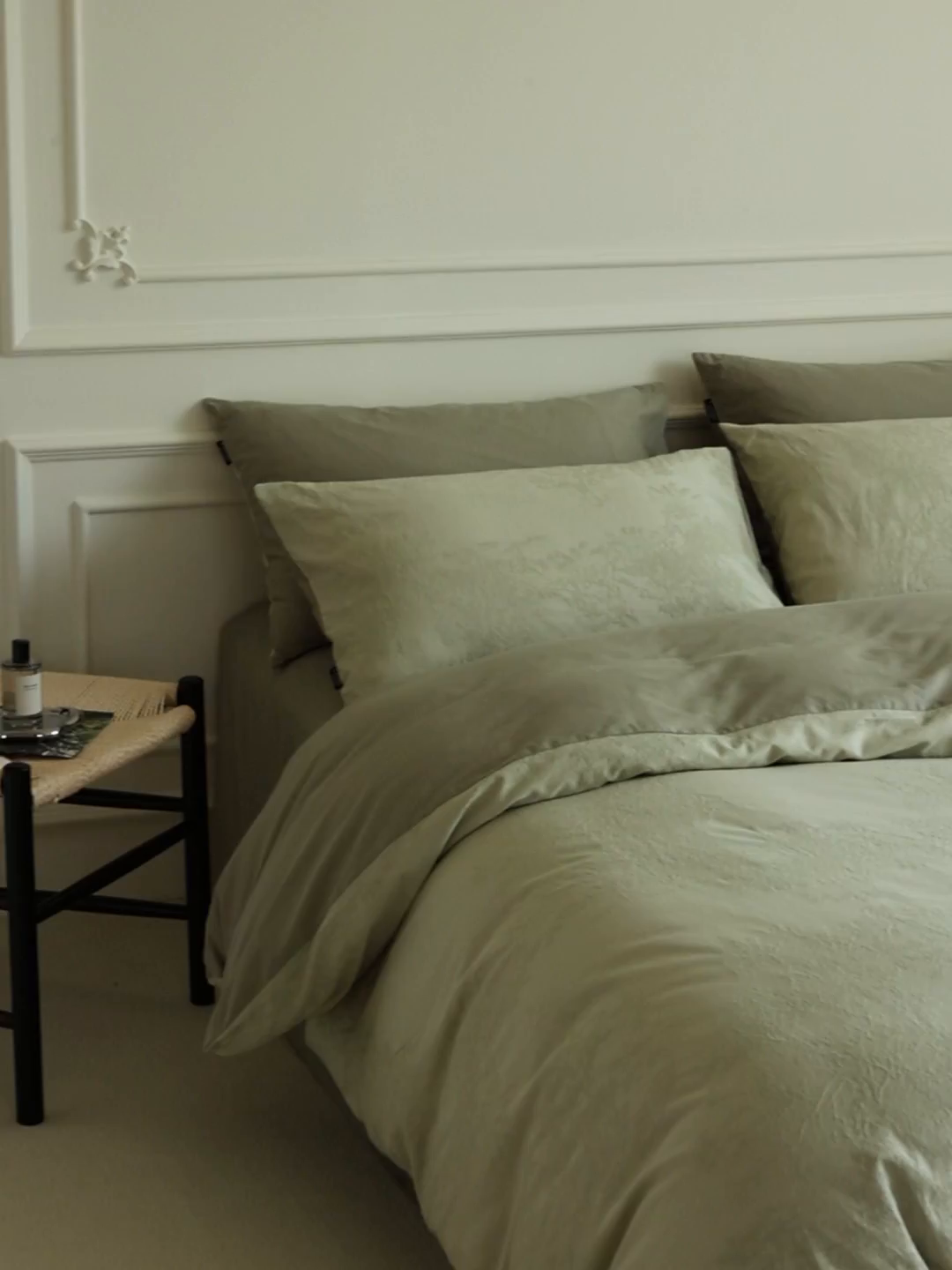 91家纺网 家纺一手货源 找家纺 宜代光年 2025新款厚织全棉大提花系列四件套 小郁葱-浅绿