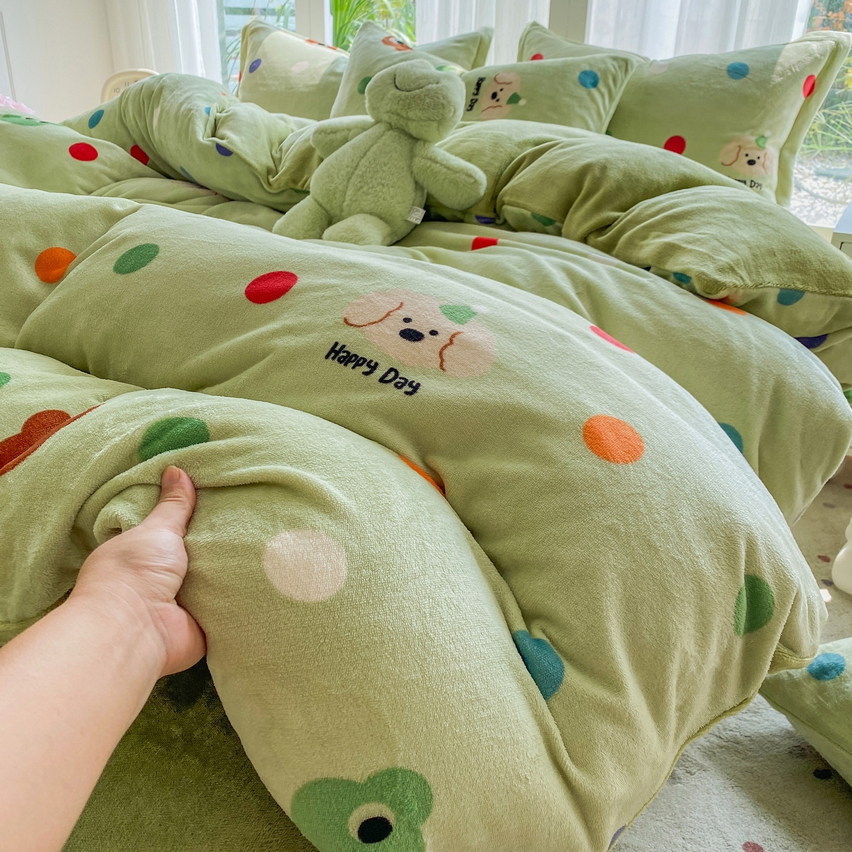 91家纺网 家纺一手货源 找家纺 （总）梵克保罗 2025新款A类高克重牛奶绒印花四件套（包含买家秀）