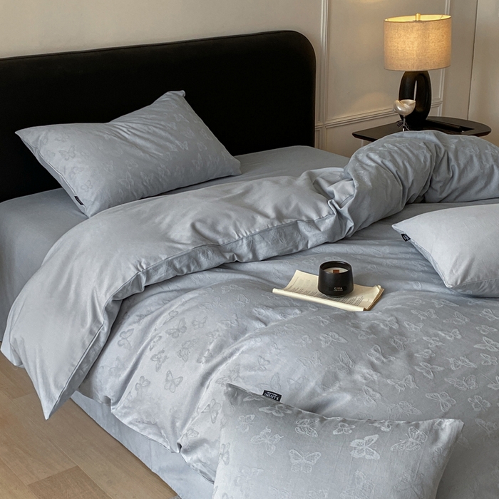 91家纺网 家纺一手货源 找家纺 宜代光年 2025新款厚织全棉大提花系列四件套 蝶梦悠悠-浅蓝