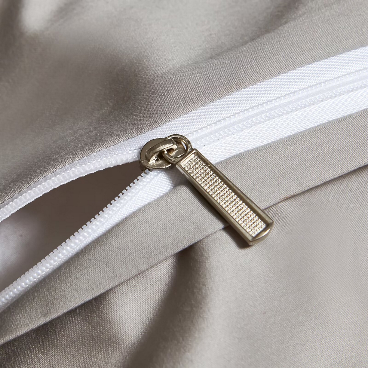 91家纺网 家纺一手货源 找家纺 玖玖爱家纺 2025新款天丝棉磨毛四件套-安雅 安雅-尚雅灰