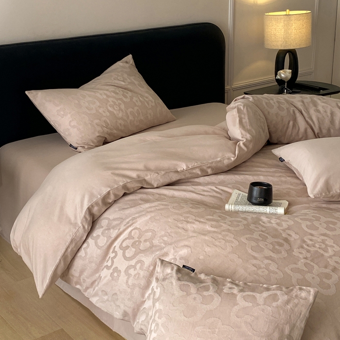 91家纺网 家纺一手货源 找家纺 宜代光年 2025新款厚织全棉大提花系列四件套 朵朵-浅粉