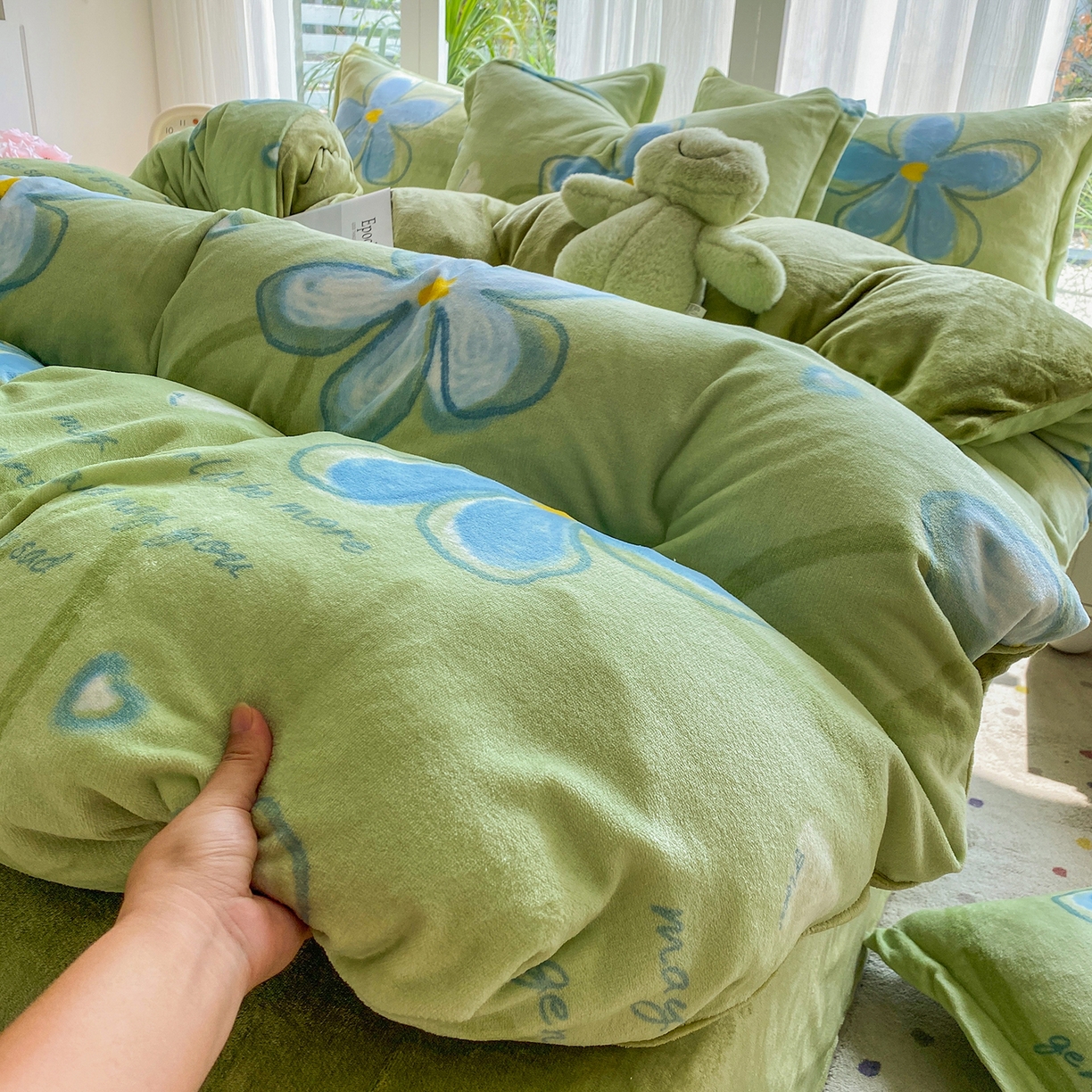 91家纺网 家纺一手货源 找家纺 （总）梵克保罗 2025新款A类高克重牛奶绒印花四件套（包含买家秀）