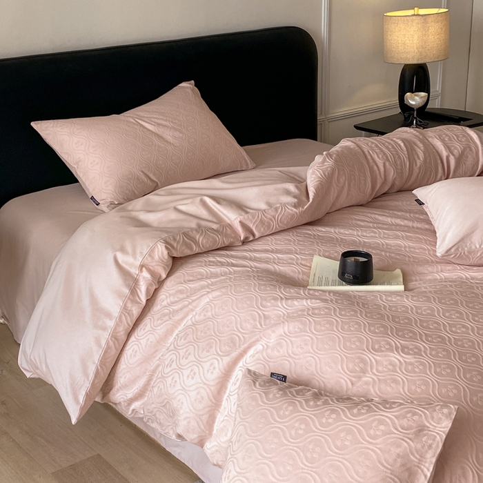 91家纺网 家纺一手货源 找家纺 宜代光年 2025新款厚织全棉大提花系列四件套 复古樱桃-浅粉