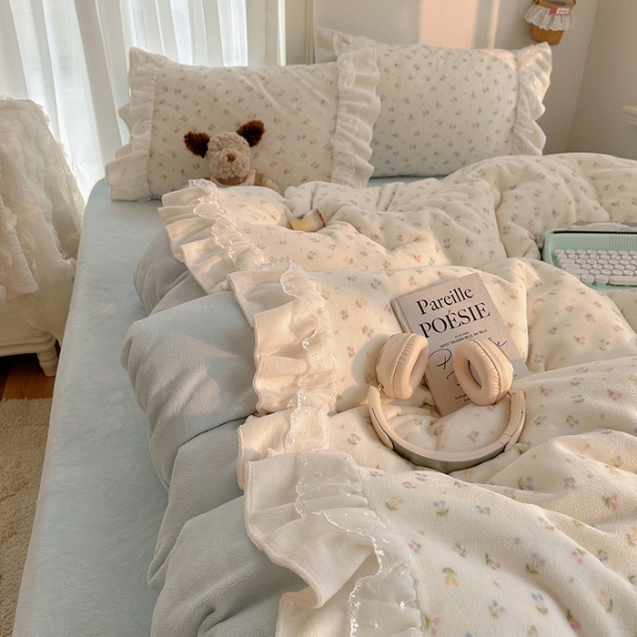 91家纺网 家纺一手货源 找家纺 （总）山茶家纺 2025新款韩系A类牛奶绒花边印花四件套梦境