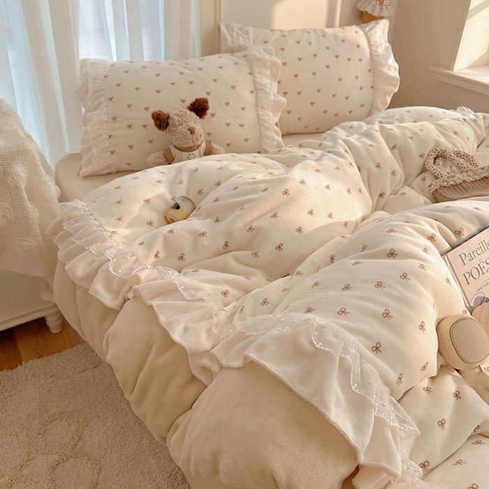 91家纺网 家纺一手货源 找家纺 （总）山茶家纺 2025新款韩系A类牛奶绒花边印花四件套梦境