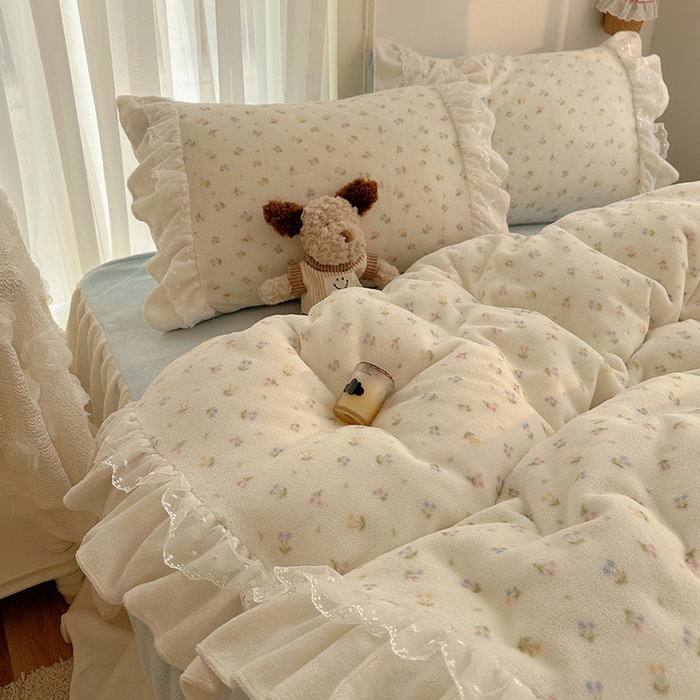 91家纺网 家纺一手货源 找家纺 （总）山茶家纺 2025新款韩系A类牛奶绒花边印花四件套梦境