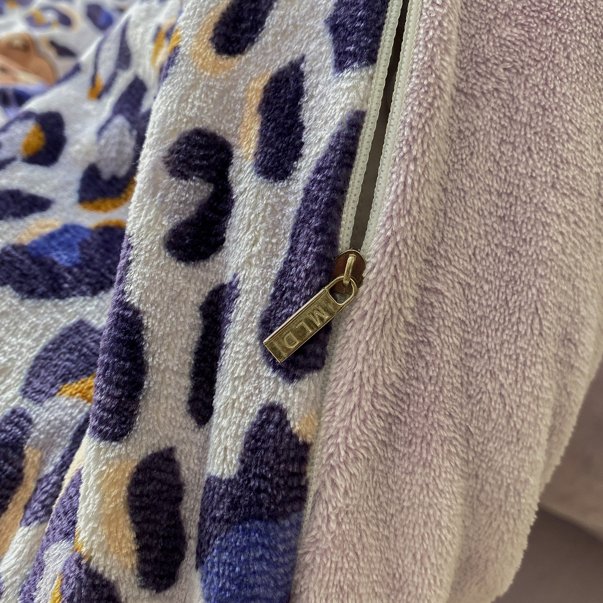 91家纺网 家纺一手货源 找家纺 梵克保罗 2025新款A类高克重牛奶绒印花四件套（包含买家秀） 豹纹小熊