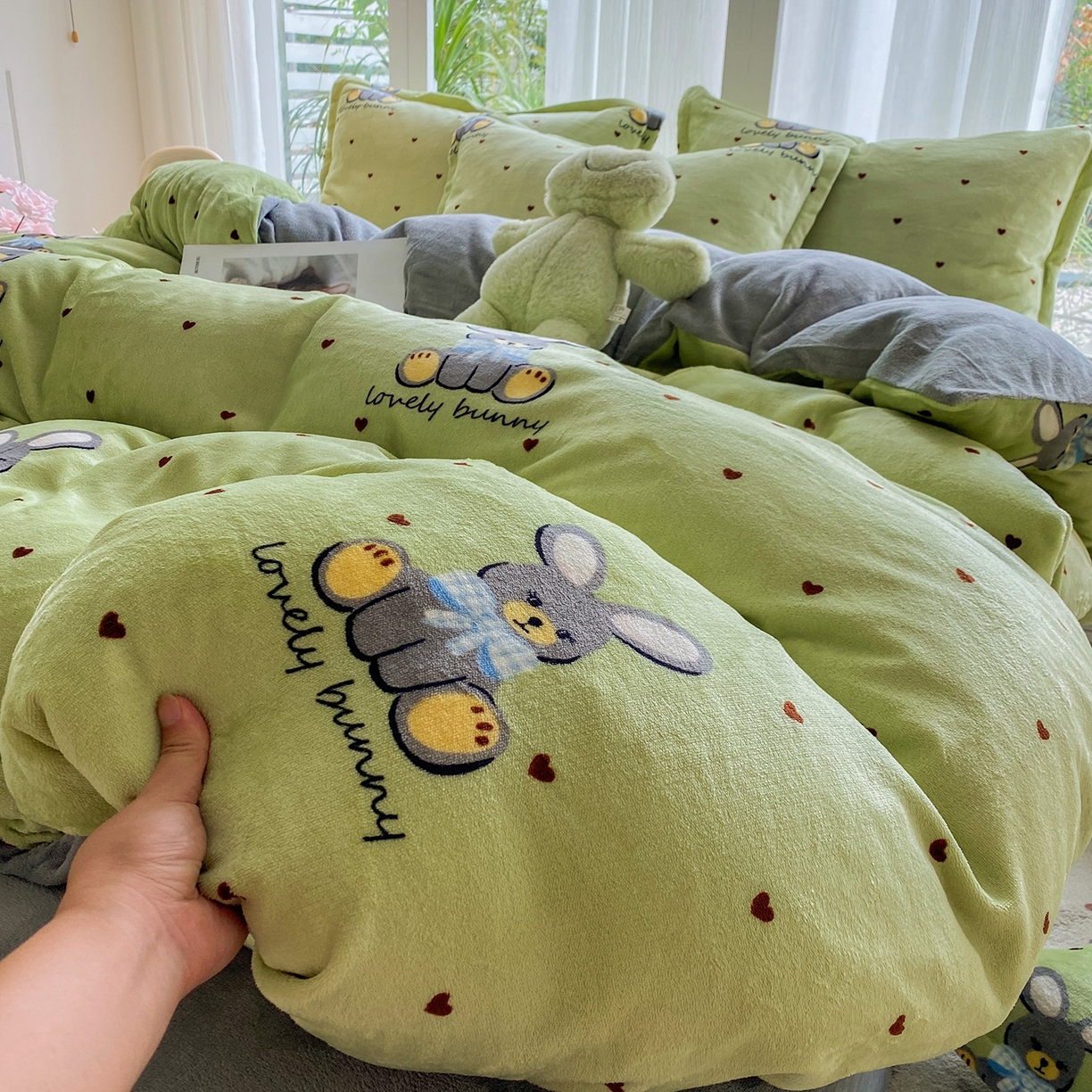 梵克保罗 2025新款A类高克重牛奶绒印花四件套（包含买家秀） 安妮兔草绿