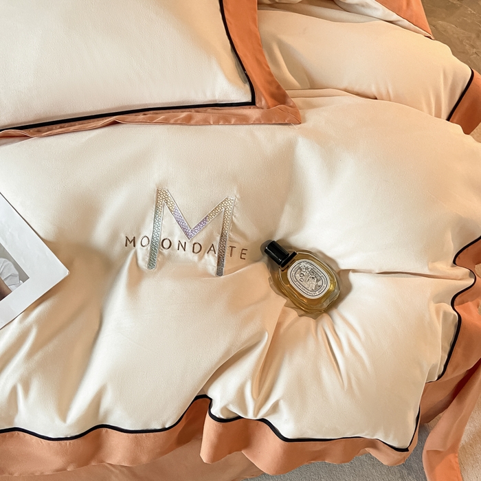 91家纺网 家纺一手货源 找家纺 遇见家居生活馆 2023新款亲肤棉磨毛刺绣四件套 玛利亚-奶昔白