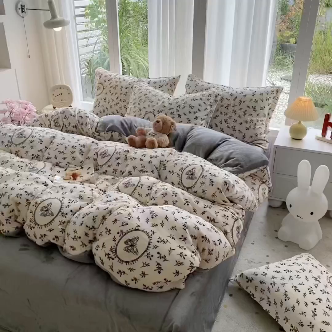 91家纺网 家纺一手货源 找家纺 梵克保罗 2025新款A类高克重牛奶绒印花四件套（包含买家秀） 复古蝶园