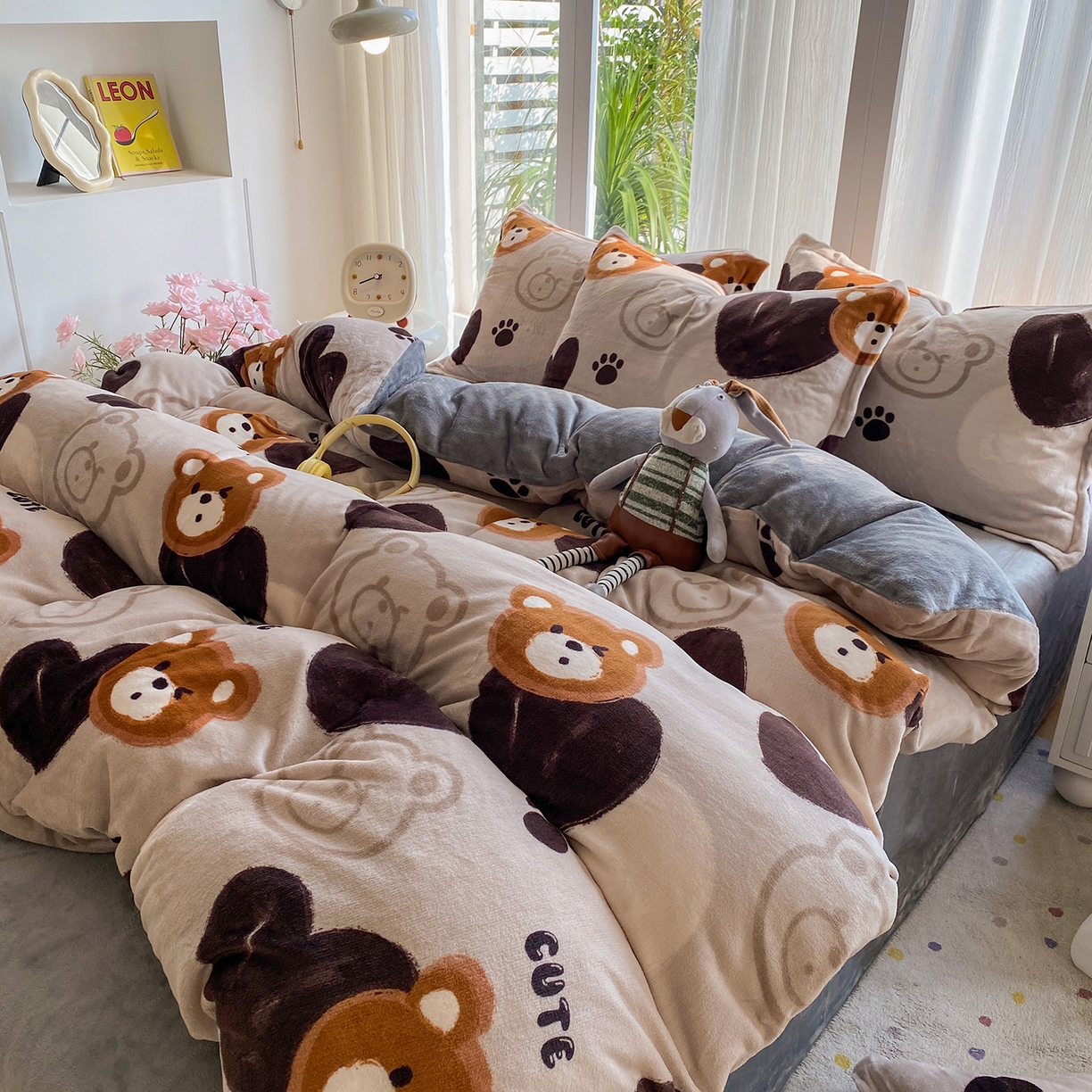 91家纺网 家纺一手货源 找家纺 梵克保罗 2025新款A类高克重牛奶绒印花四件套（包含买家秀） 酷乐熊灰