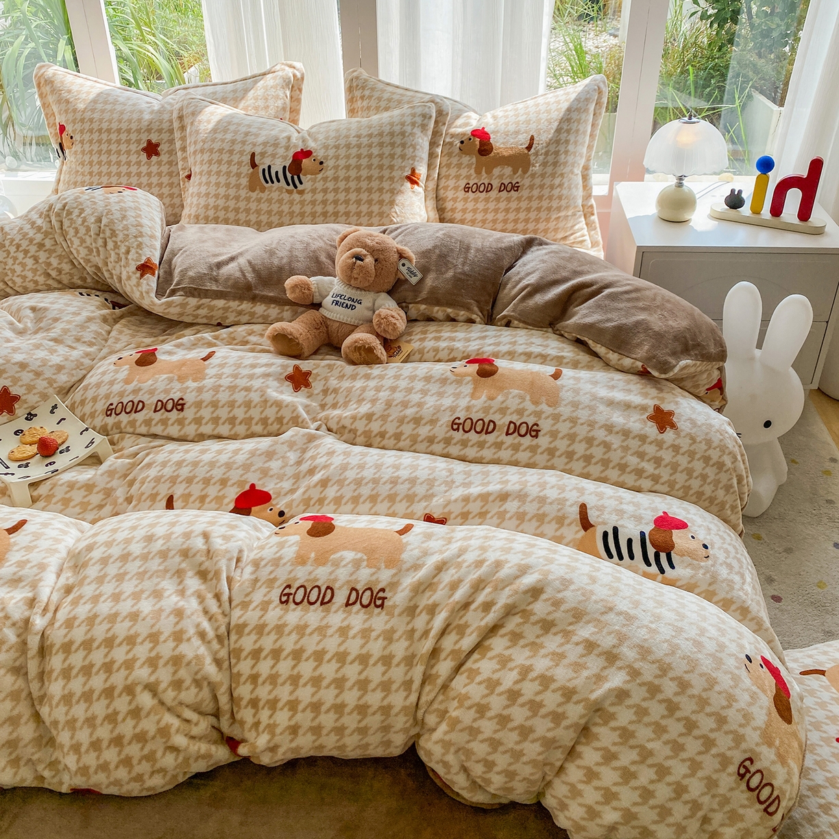 91家纺网 家纺一手货源 找家纺 梵克保罗 2025新款A类高克重牛奶绒印花四件套（包含买家秀） 腊肠犬