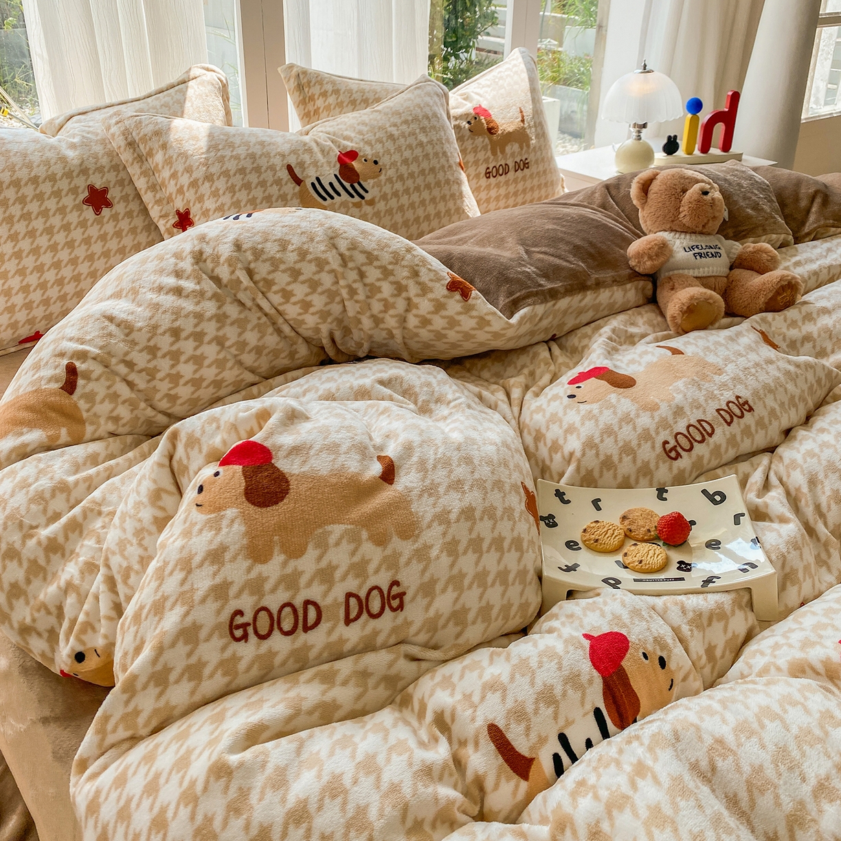 91家纺网 家纺一手货源 找家纺 梵克保罗 2025新款A类高克重牛奶绒印花四件套（包含买家秀） 腊肠犬