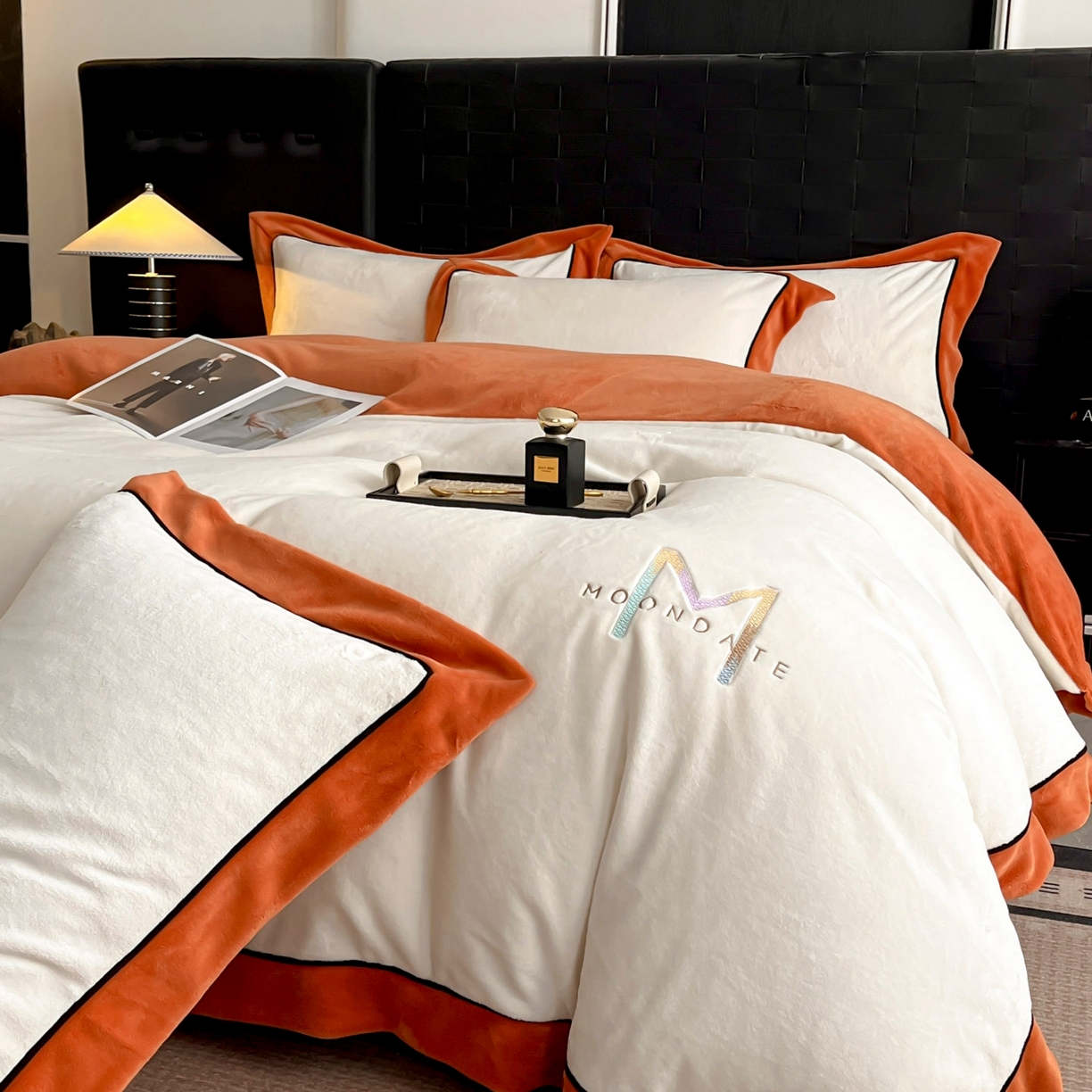 91家纺网 家纺一手货源 找家纺 遇见家居生活馆 2025新款A类牛奶绒玛利亚绒宽边四件套（控价：标准178，加大188，床笠款183） 奶昔白+亚麻驼