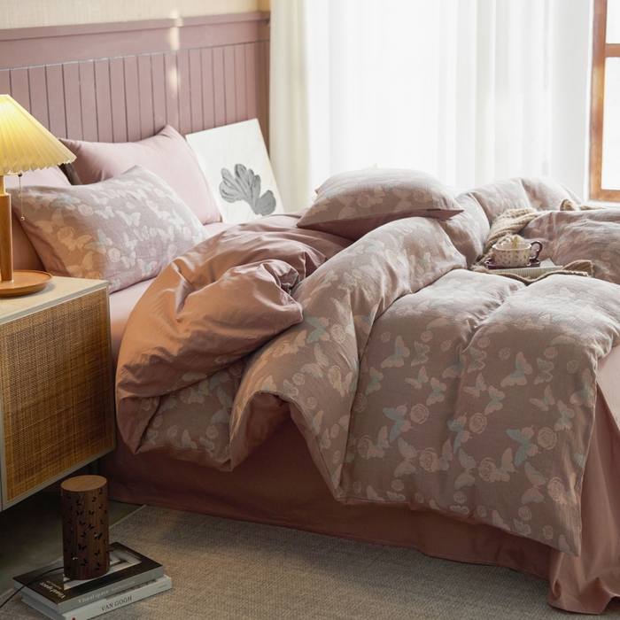 91家纺网 家纺一手货源 找家纺 宜代光年 2025新款彩色色织大提花纱布四件套 蝶舞-咖