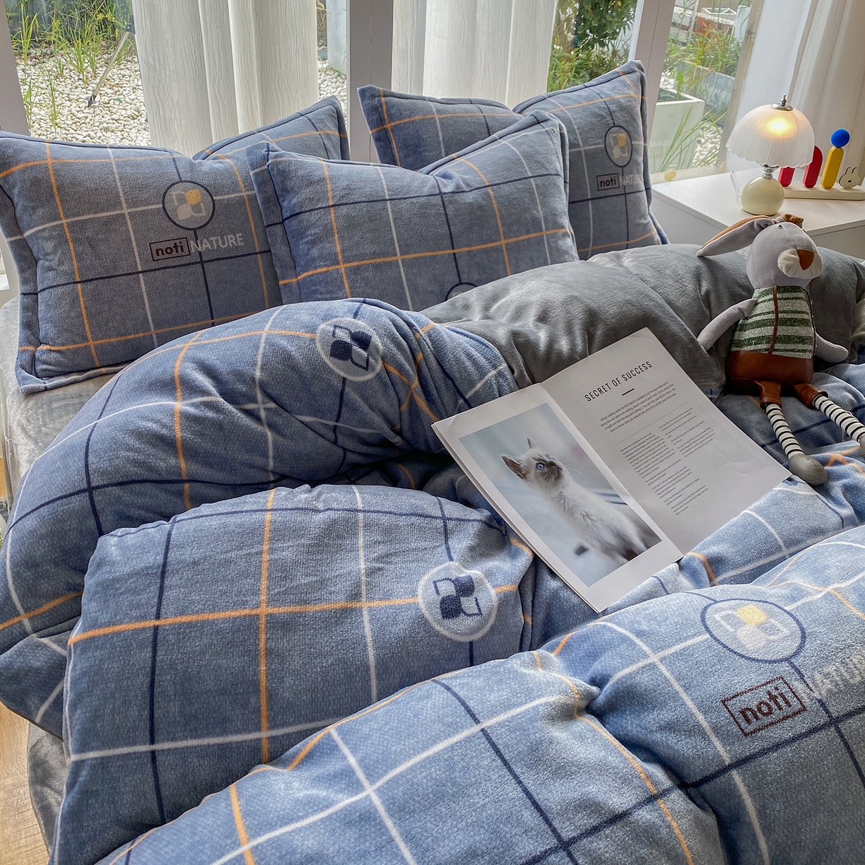 91家纺网 家纺一手货源 找家纺 梵克保罗 2025新款A类高克重牛奶绒印花四件套（包含买家秀） 蓝格蓝