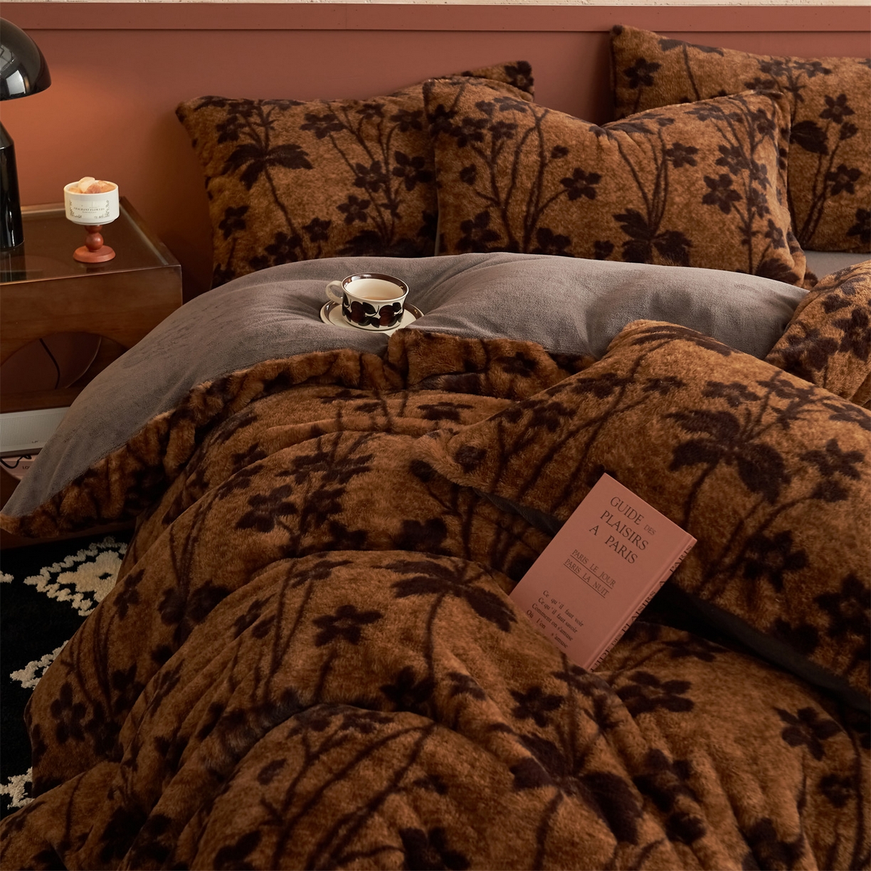 91家纺网 家纺一手货源 找家纺 金鹰 2025新款暖肤兔毛绒四件套牛奶绒四件套 繁花