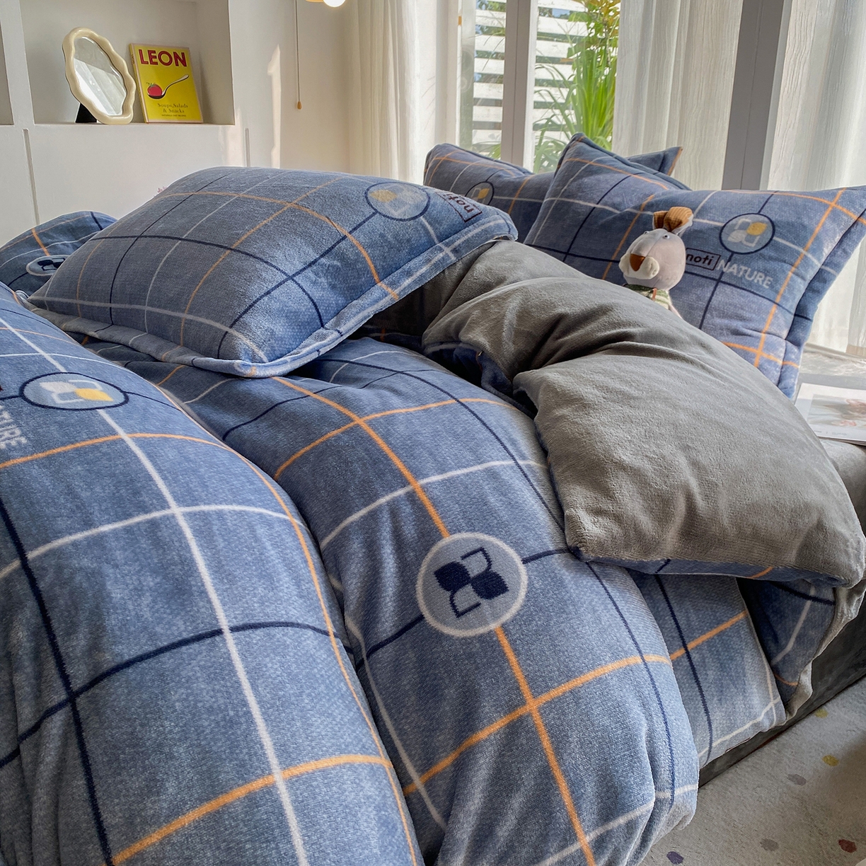 91家纺网 家纺一手货源 找家纺 梵克保罗 2025新款A类高克重牛奶绒印花四件套（包含买家秀） 蓝格蓝