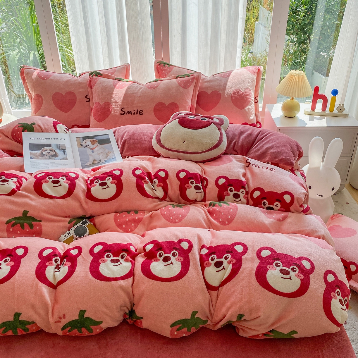 91家纺网 家纺一手货源 找家纺 梵克保罗 2025新款A类高克重牛奶绒印花四件套（包含买家秀） 莓果熊粉