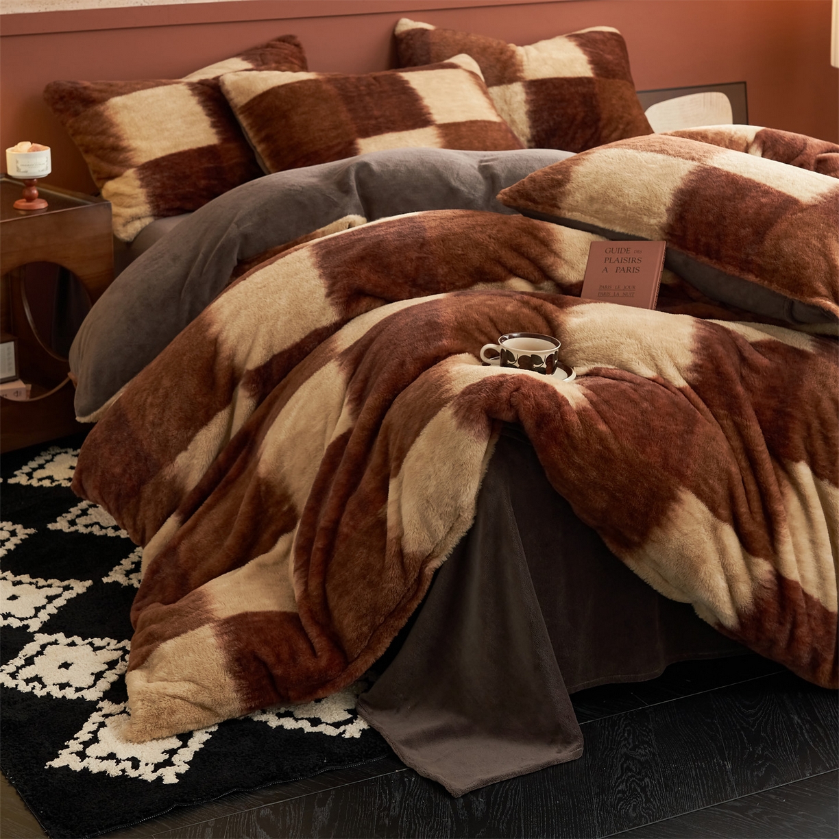 91家纺网 家纺一手货源 找家纺 金鹰 2025新款暖肤兔毛绒四件套牛奶绒四件套 格调