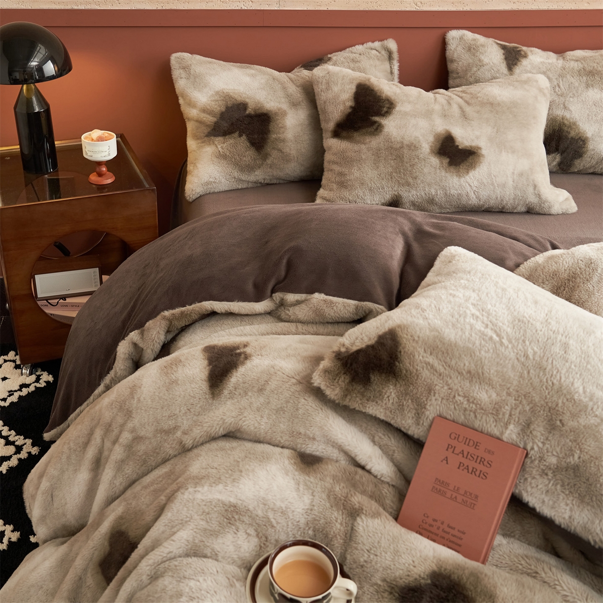 91家纺网 家纺一手货源 找家纺 金鹰 2025新款暖肤兔毛绒四件套牛奶绒四件套 蝴蝶