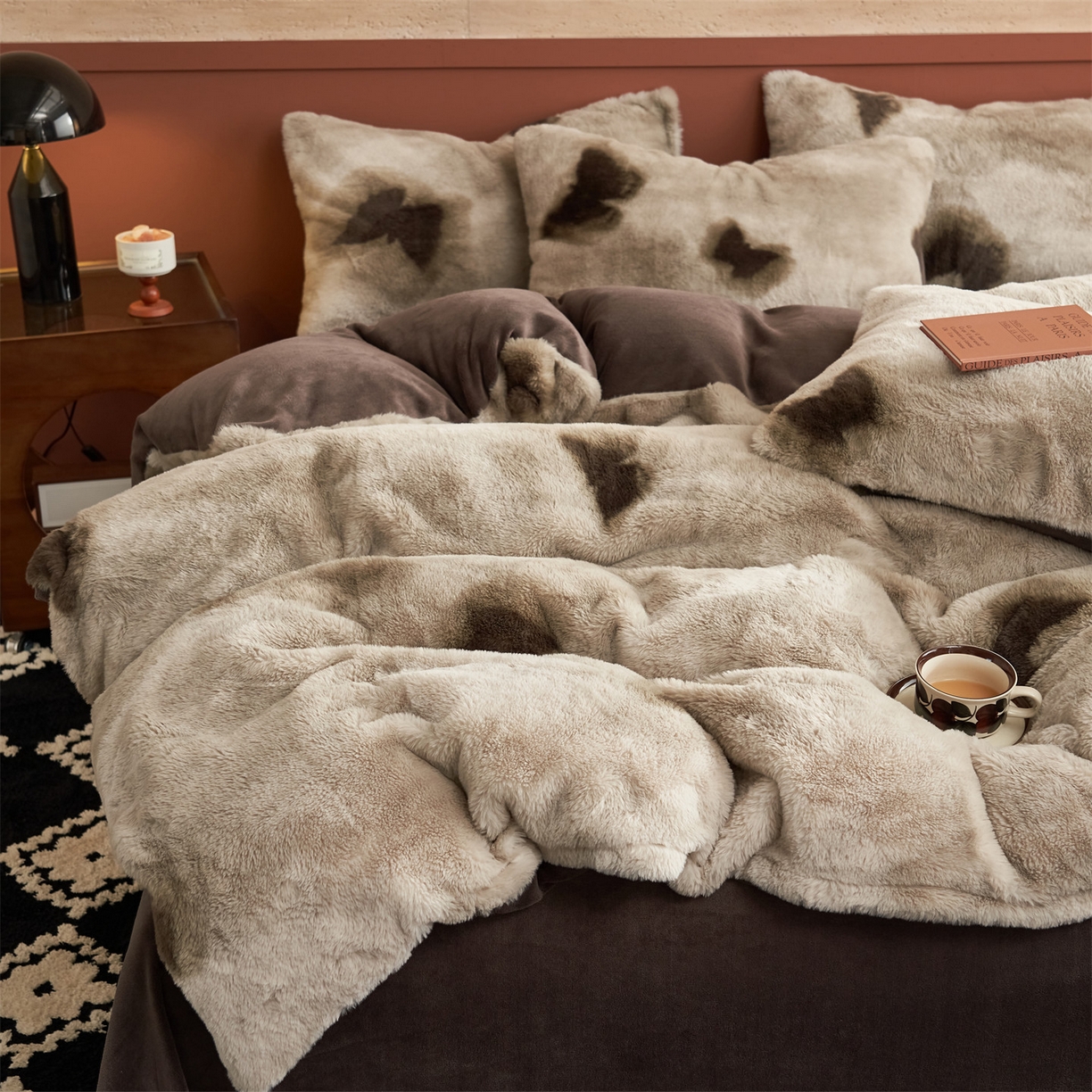 91家纺网 家纺一手货源 找家纺 金鹰 2025新款暖肤兔毛绒四件套牛奶绒四件套 蝴蝶