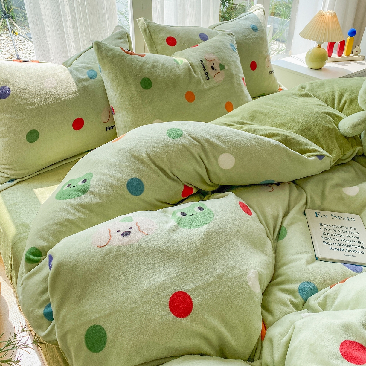 91家纺网 家纺一手货源 找家纺 梵克保罗 2025新款A类高克重牛奶绒印花四件套（包含买家秀） 童年绿