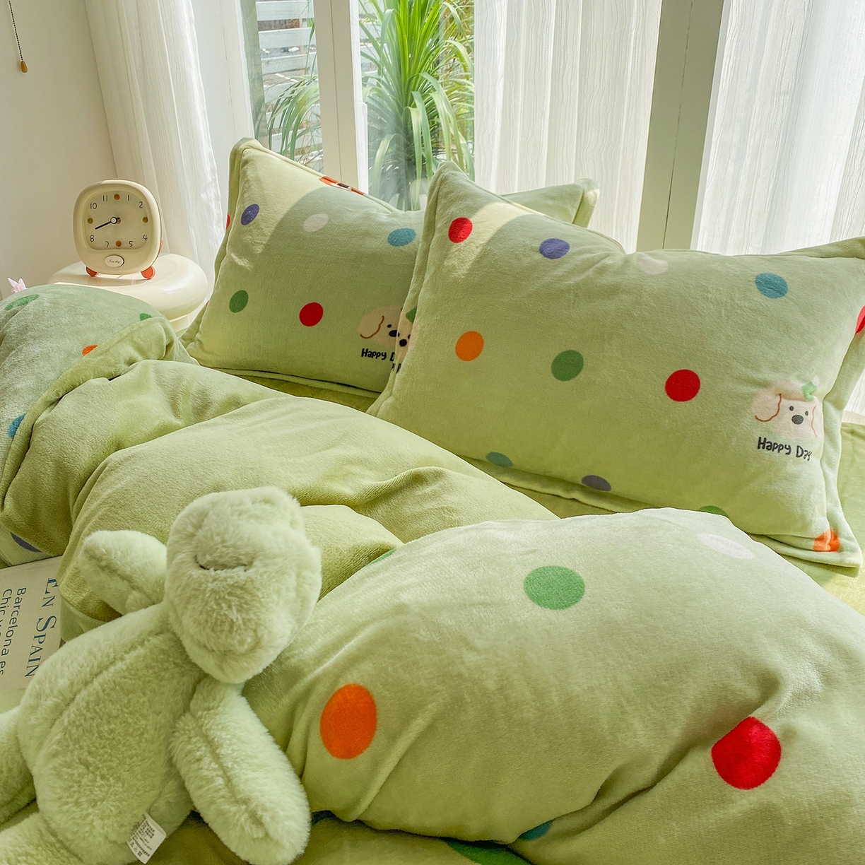 91家纺网 家纺一手货源 找家纺 梵克保罗 2025新款A类高克重牛奶绒印花四件套（包含买家秀） 童年绿