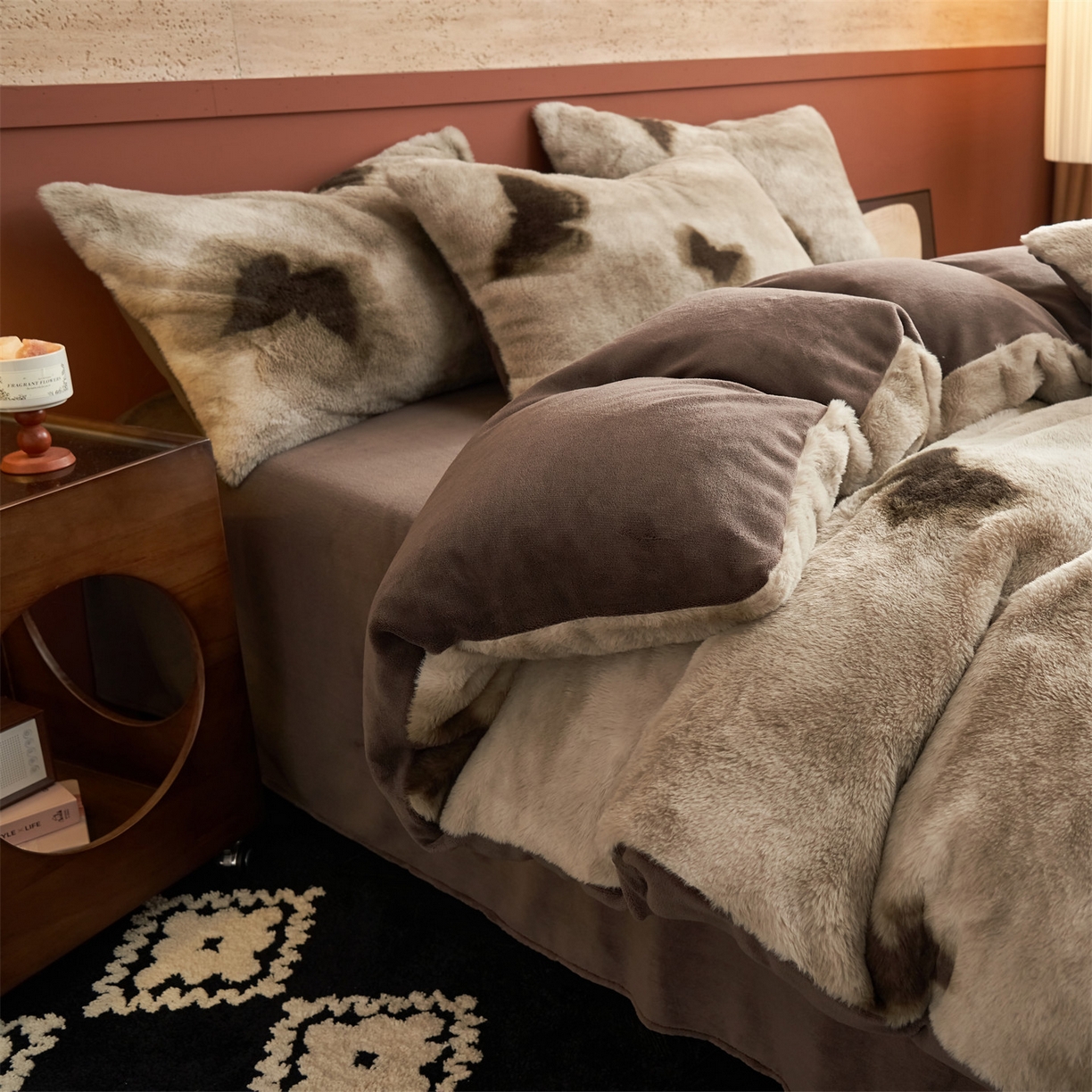 91家纺网 家纺一手货源 找家纺 金鹰 2025新款暖肤兔毛绒四件套牛奶绒四件套 蝴蝶