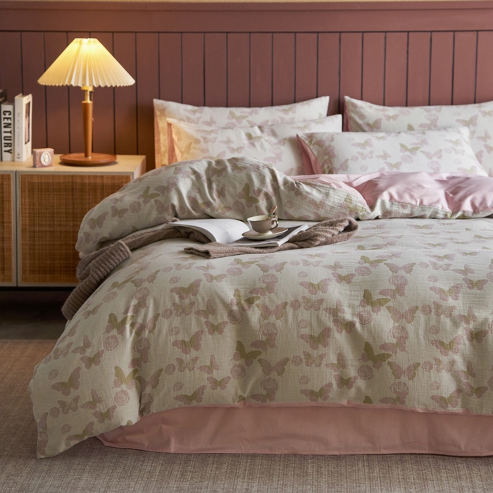 91家纺网 家纺一手货源 找家纺 宜代光年 2025新款彩色色织大提花纱布四件套 蝶舞-粉