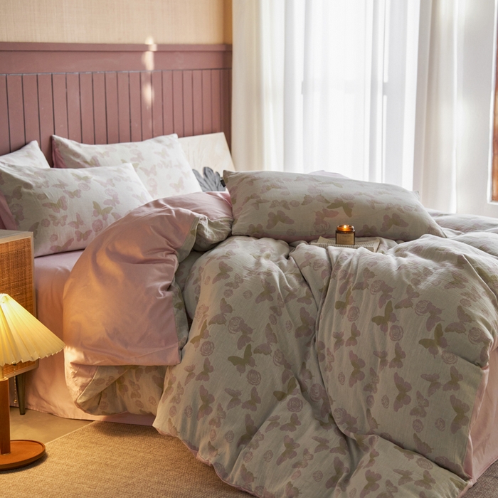 91家纺网 家纺一手货源 找家纺 宜代光年 2025新款彩色色织大提花纱布四件套 蝶舞-粉