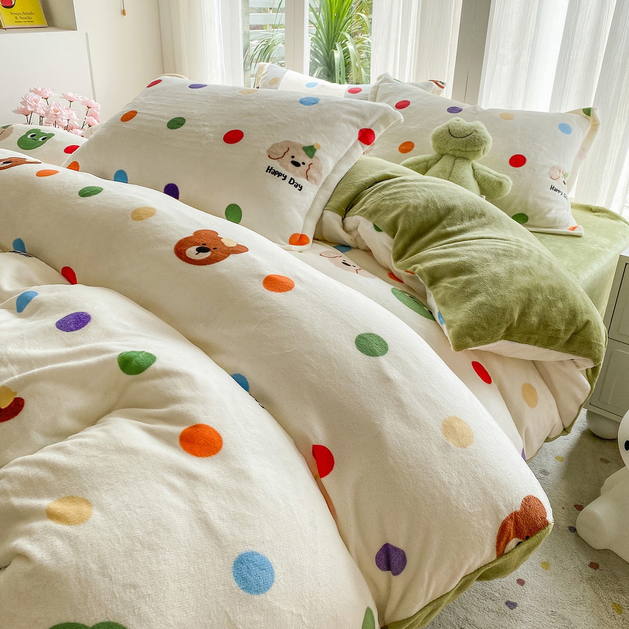 91家纺网 家纺一手货源 找家纺 梵克保罗 2025新款A类高克重牛奶绒印花四件套（包含买家秀） 童年米白