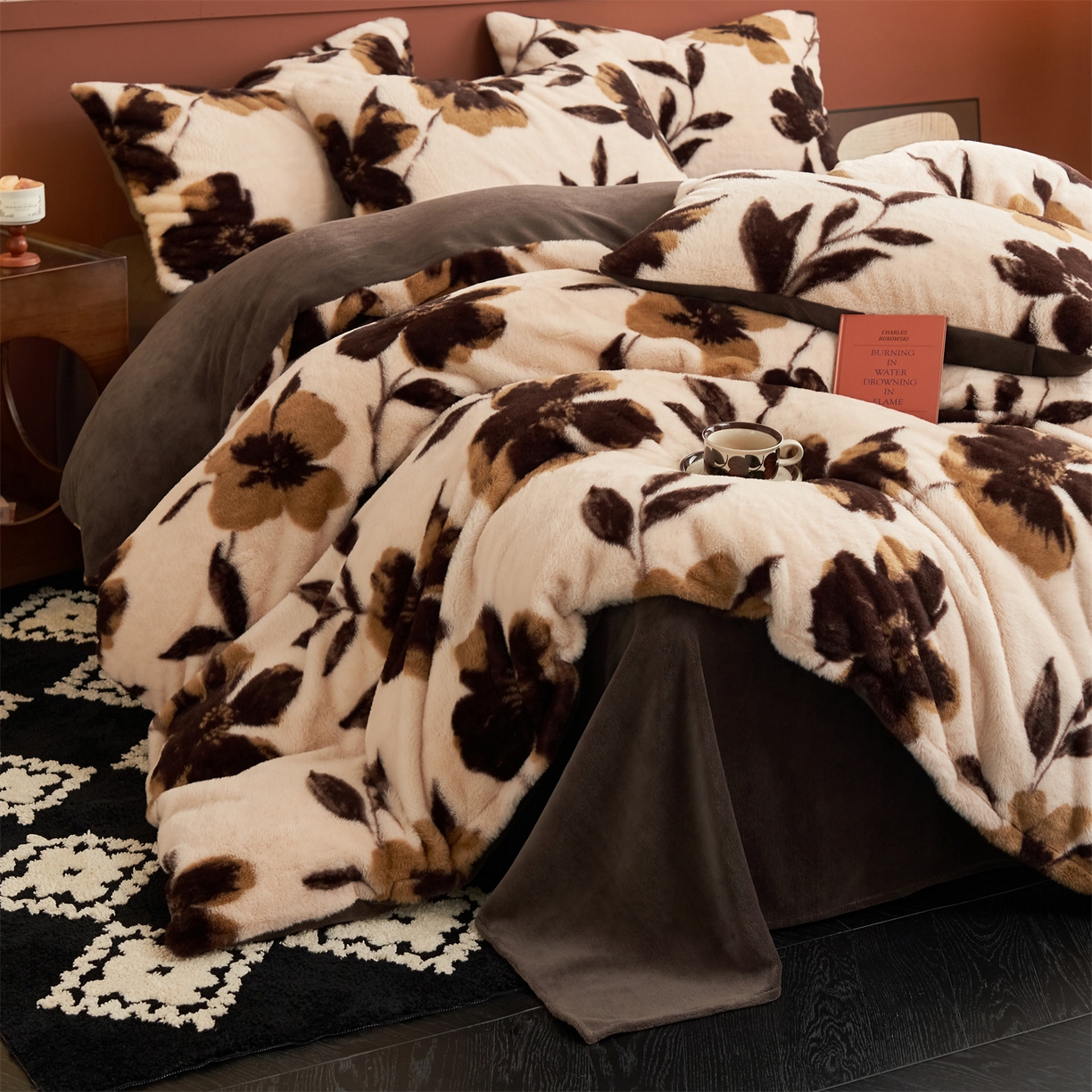 91家纺网 家纺一手货源 找家纺 金鹰 2025新款暖肤兔毛绒四件套牛奶绒四件套 花韵