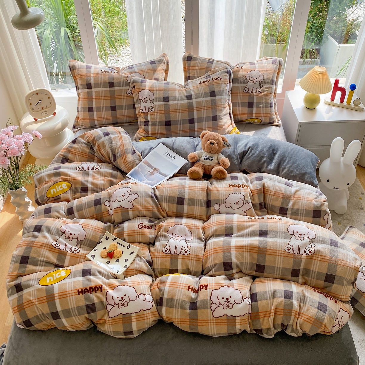 91家纺网 家纺一手货源 找家纺 梵克保罗 2025新款A类高克重牛奶绒印花四件套（包含买家秀） 顽皮狗咖