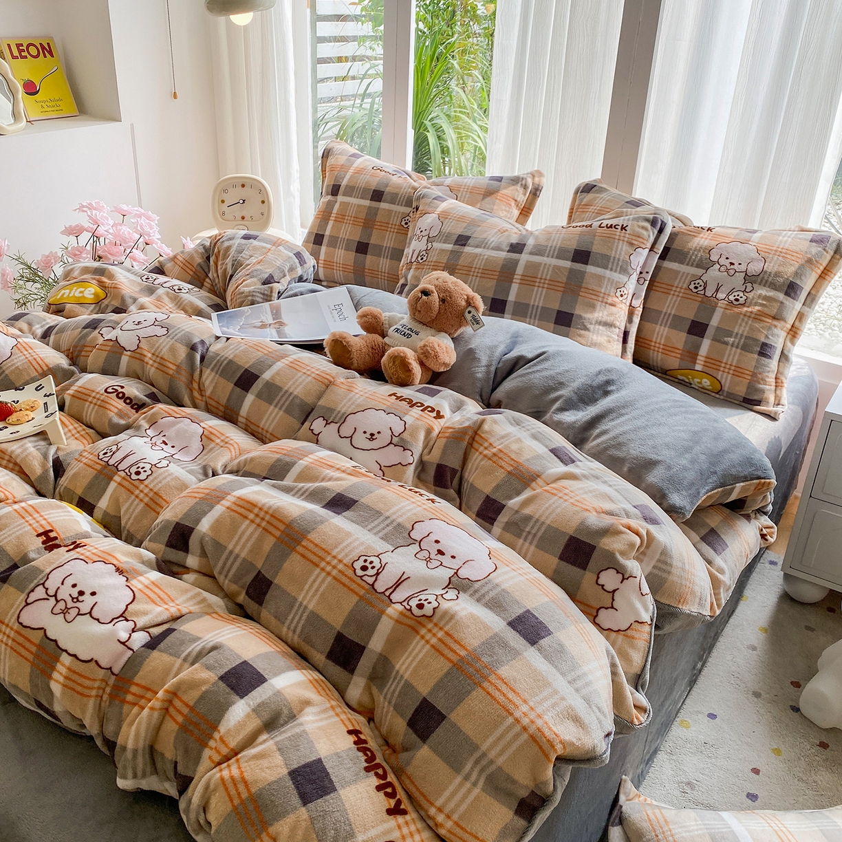 91家纺网 家纺一手货源 找家纺 梵克保罗 2025新款A类高克重牛奶绒印花四件套（包含买家秀） 顽皮狗咖