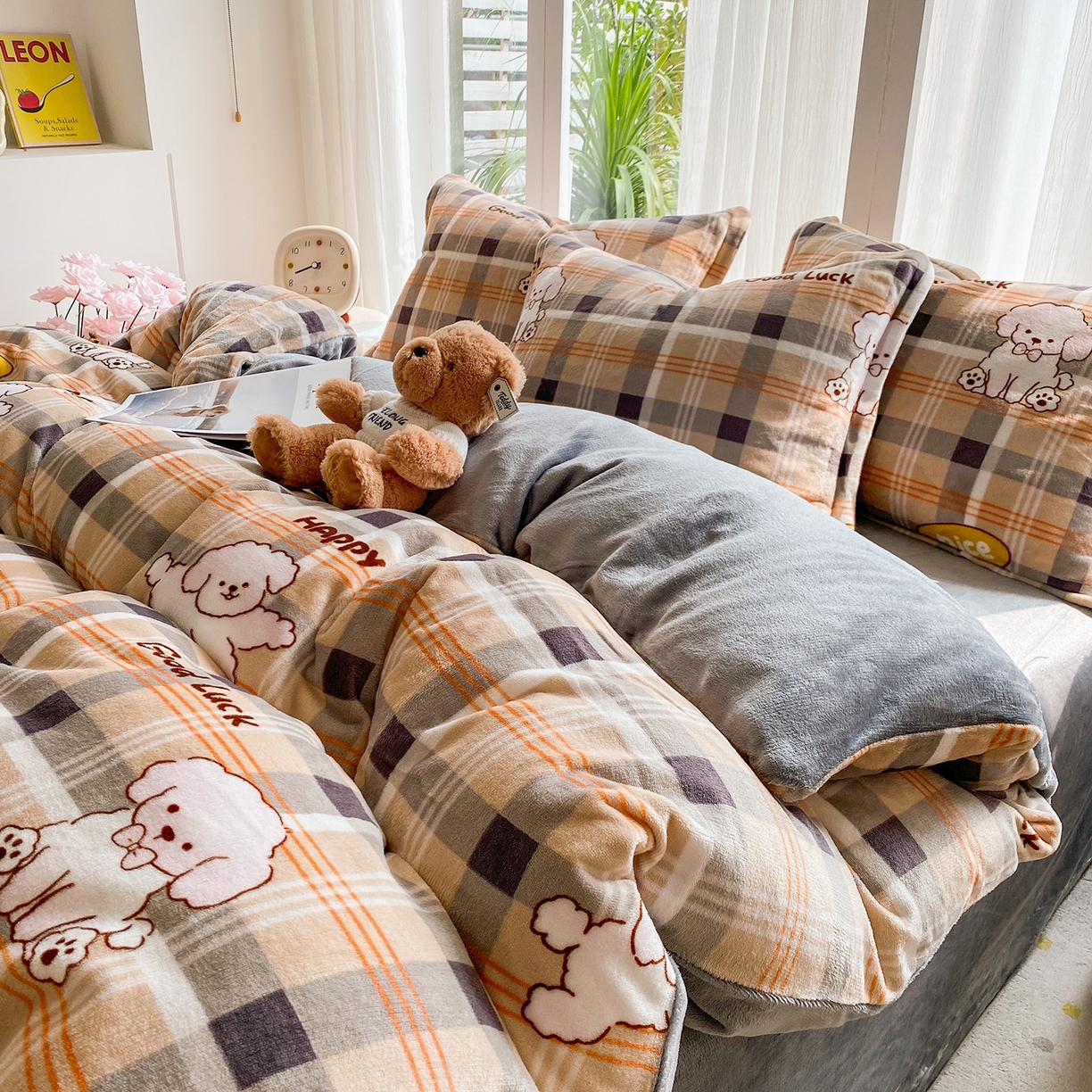 91家纺网 家纺一手货源 找家纺 梵克保罗 2025新款A类高克重牛奶绒印花四件套（包含买家秀） 顽皮狗咖