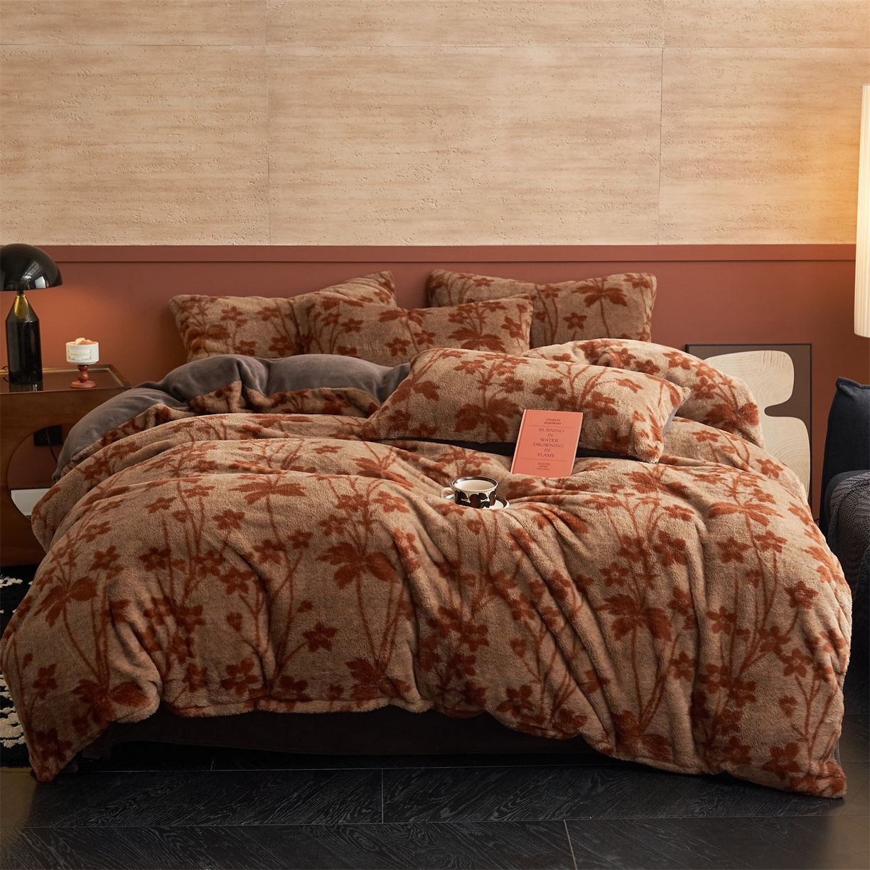 91家纺网 家纺一手货源 找家纺 金鹰 2025新款暖肤兔毛绒四件套牛奶绒四件套 秋恋