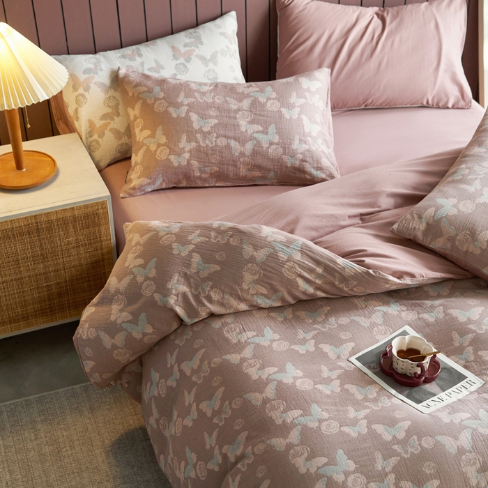 91家纺网 家纺一手货源 找家纺 宜代光年 2025新款彩色色织大提花纱布四件套 蝶舞-咖