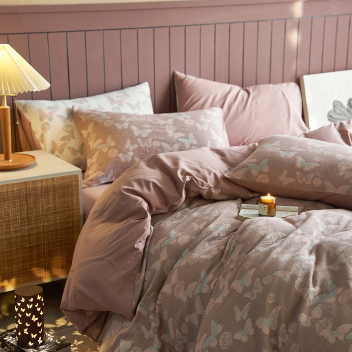 91家纺网 家纺一手货源 找家纺 宜代光年 2025新款彩色色织大提花纱布四件套 蝶舞-咖