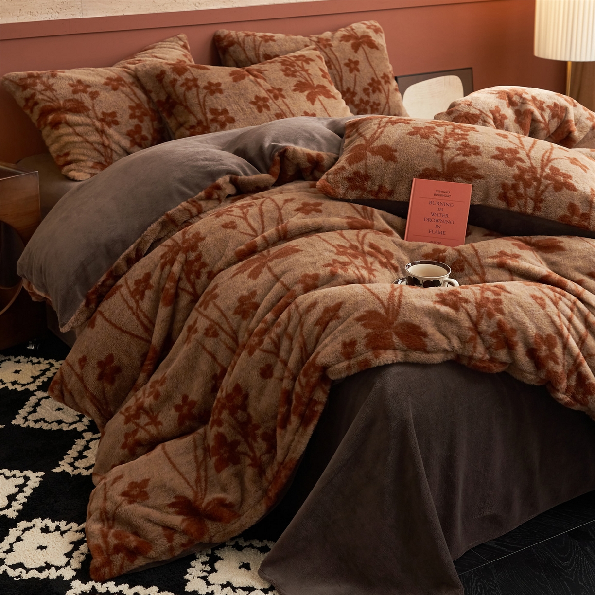 91家纺网 家纺一手货源 找家纺 金鹰 2025新款暖肤兔毛绒四件套牛奶绒四件套 秋恋