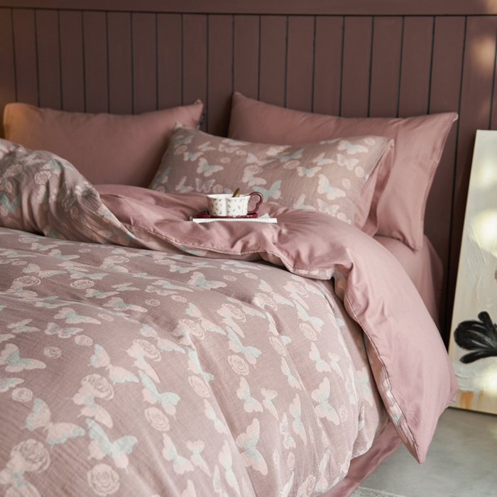 91家纺网 家纺一手货源 找家纺 宜代光年 2025新款彩色色织大提花纱布四件套 蝶舞-咖