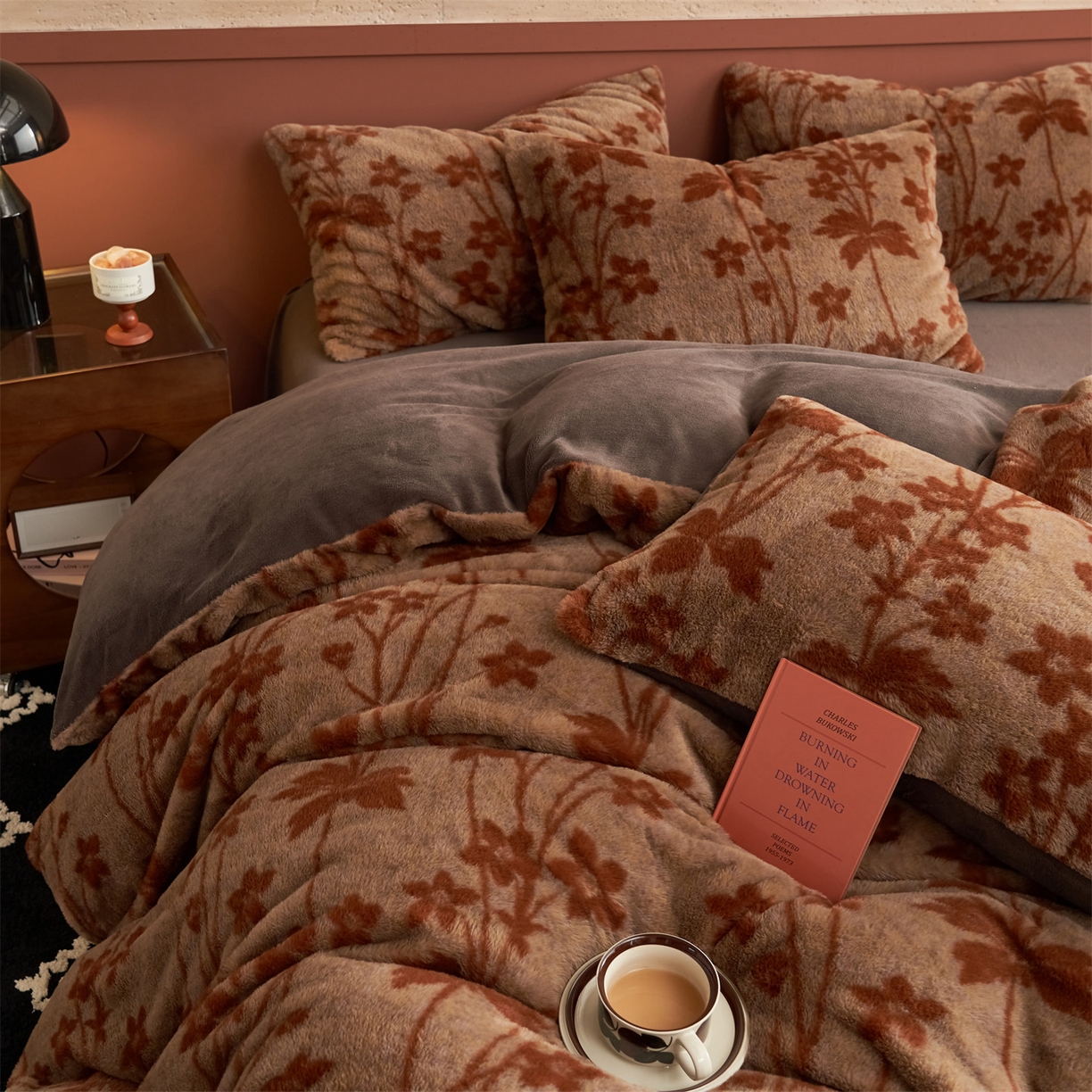 91家纺网 家纺一手货源 找家纺 金鹰 2025新款暖肤兔毛绒四件套牛奶绒四件套 秋恋