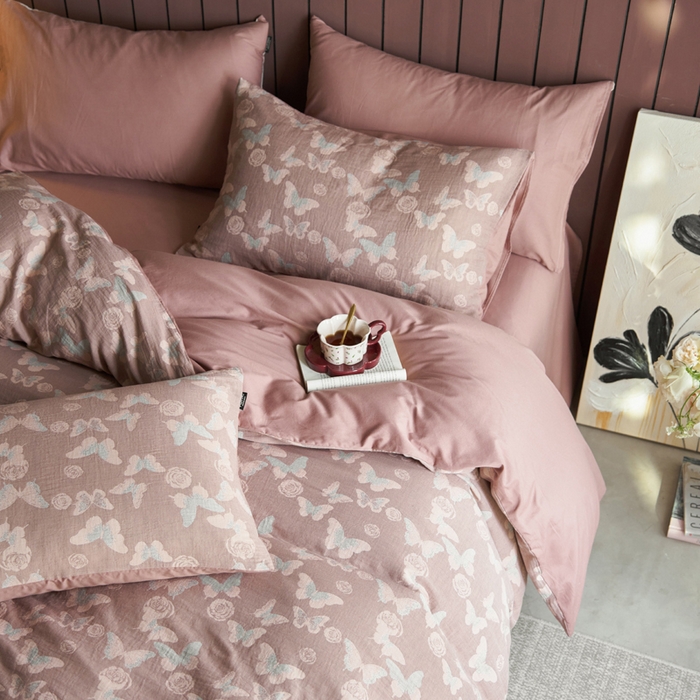 91家纺网 家纺一手货源 找家纺 宜代光年 2025新款彩色色织大提花纱布四件套 蝶舞-咖