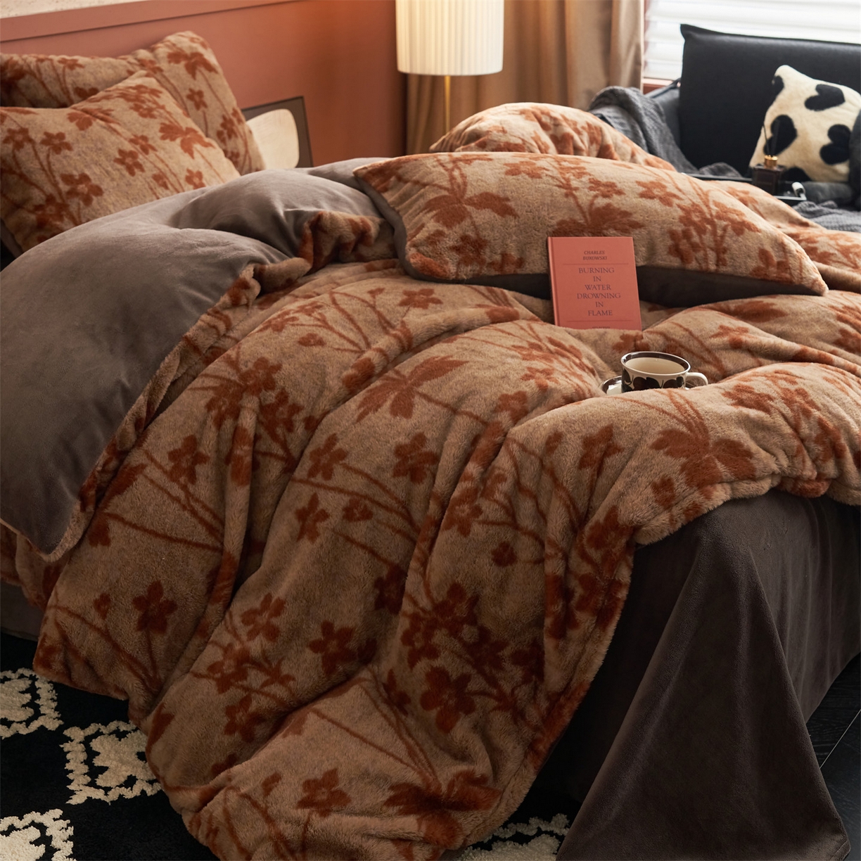 91家纺网 家纺一手货源 找家纺 金鹰 2025新款暖肤兔毛绒四件套牛奶绒四件套 秋恋