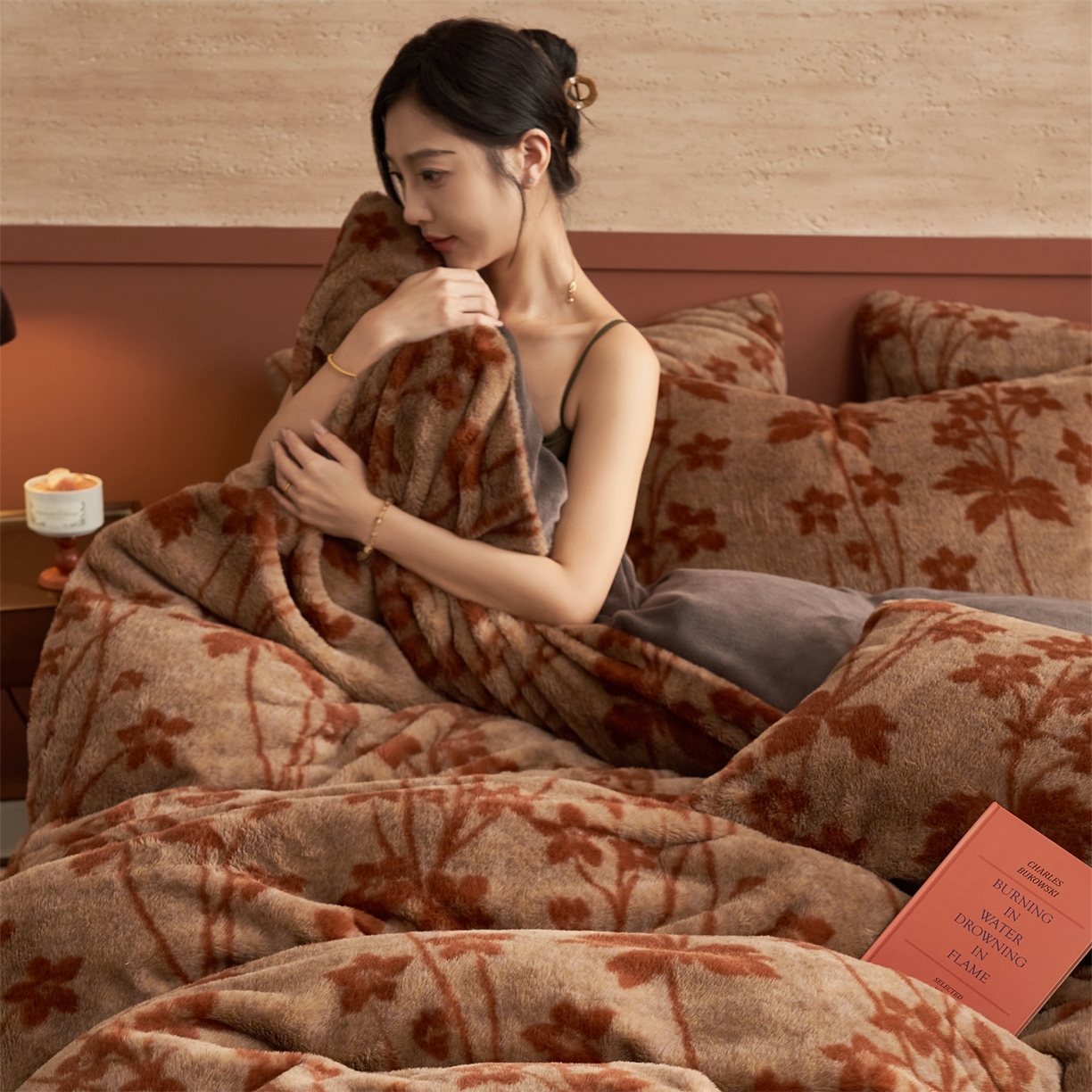 91家纺网 家纺一手货源 找家纺 金鹰 2025新款暖肤兔毛绒四件套牛奶绒四件套 秋恋