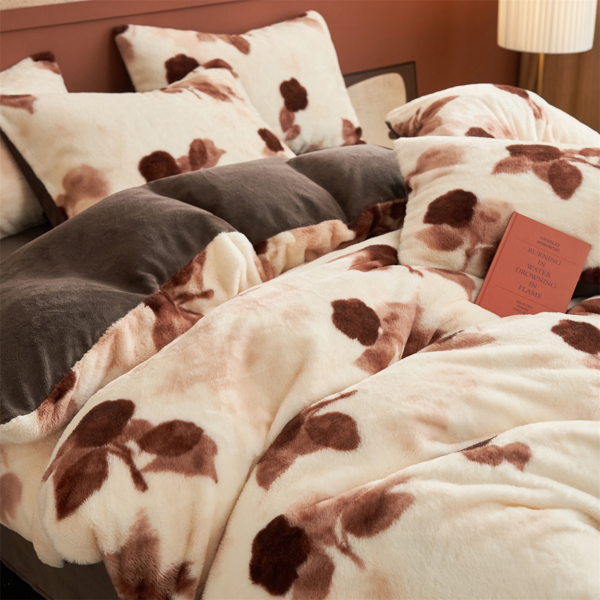 91家纺网 家纺一手货源 找家纺 金鹰 2025新款暖肤兔毛绒四件套牛奶绒四件套 悠悠花语