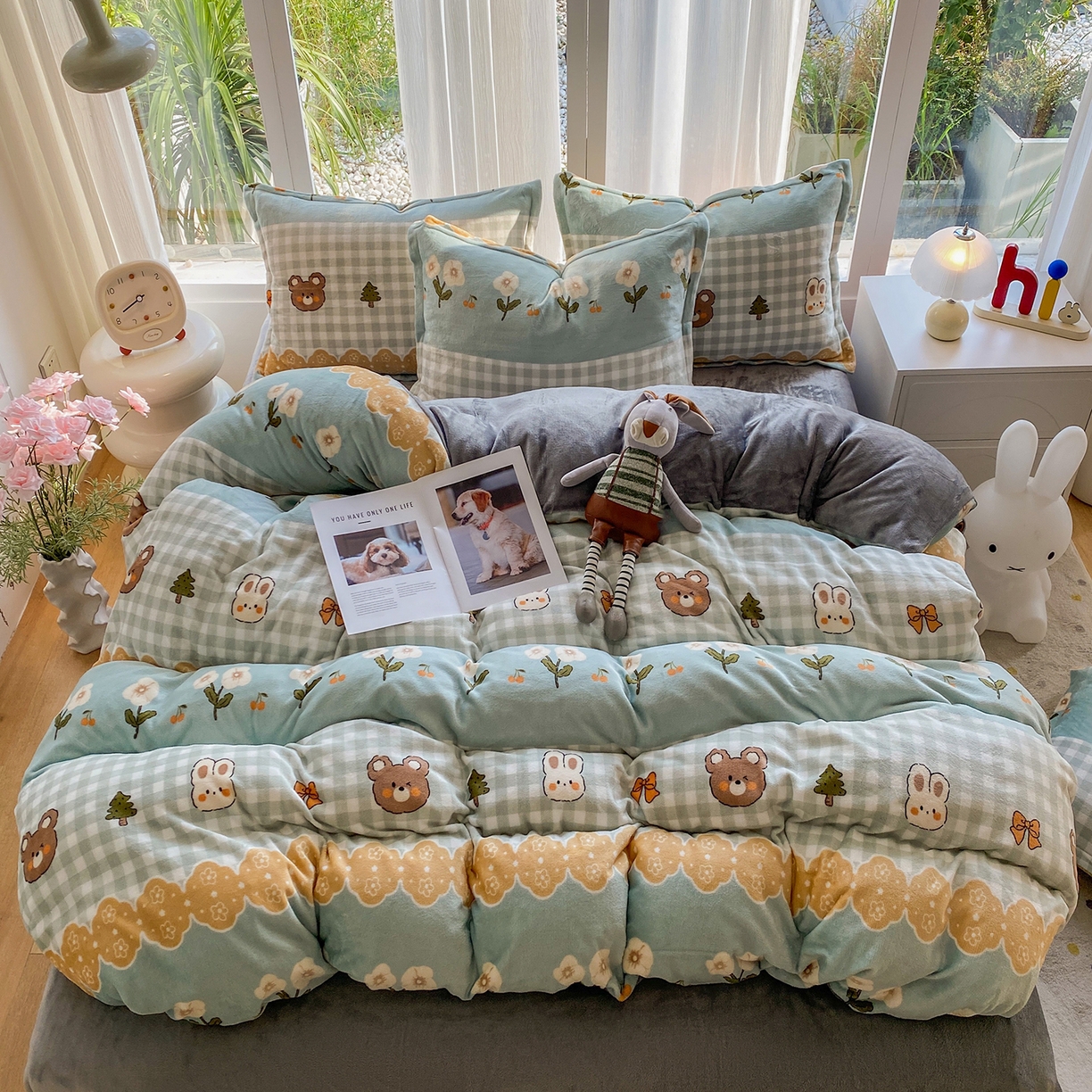 91家纺网 家纺一手货源 找家纺 梵克保罗 2025新款A类高克重牛奶绒印花四件套（包含买家秀） 熊兔花园兰