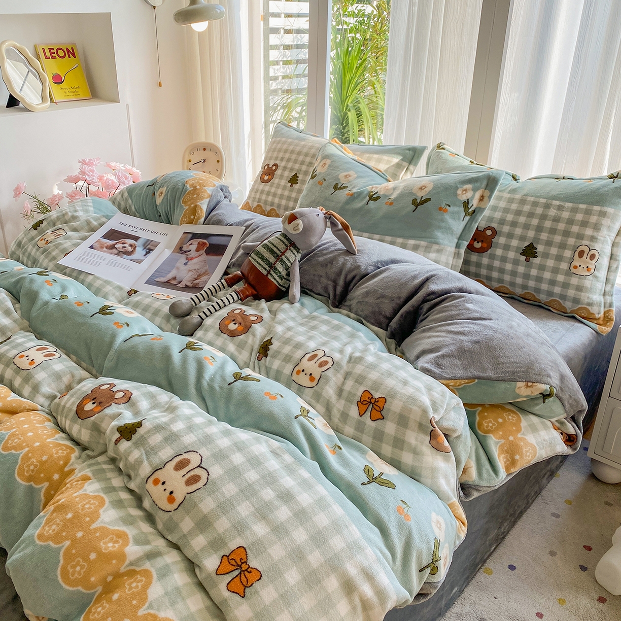 91家纺网 家纺一手货源 找家纺 梵克保罗 2025新款A类高克重牛奶绒印花四件套（包含买家秀） 熊兔花园兰