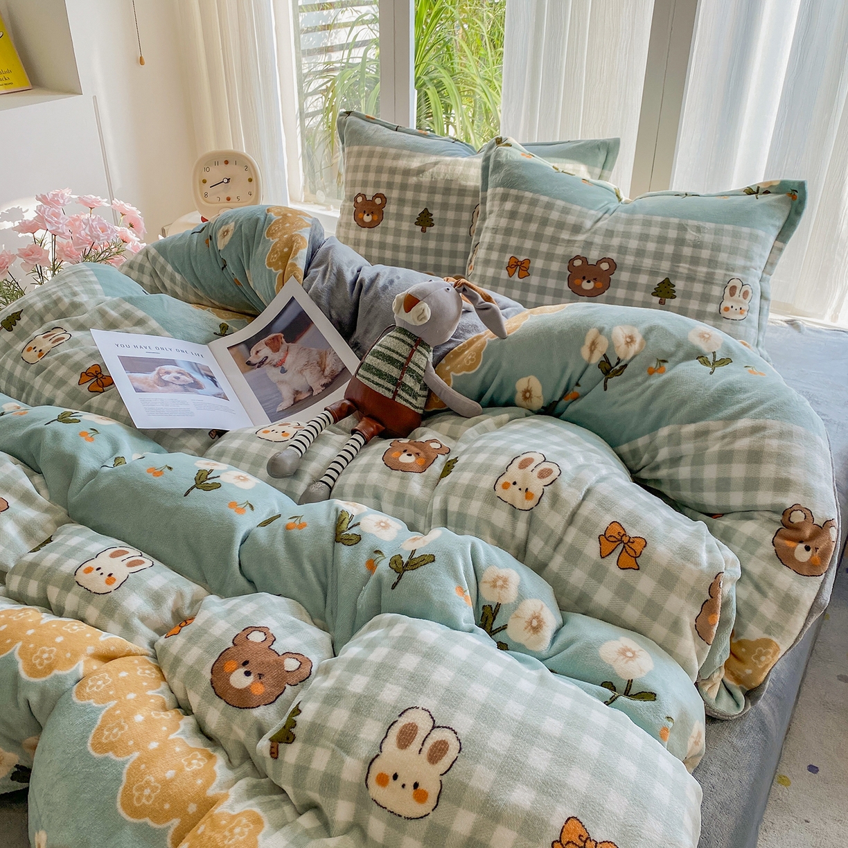 91家纺网 家纺一手货源 找家纺 梵克保罗 2025新款A类高克重牛奶绒印花四件套（包含买家秀） 熊兔花园兰