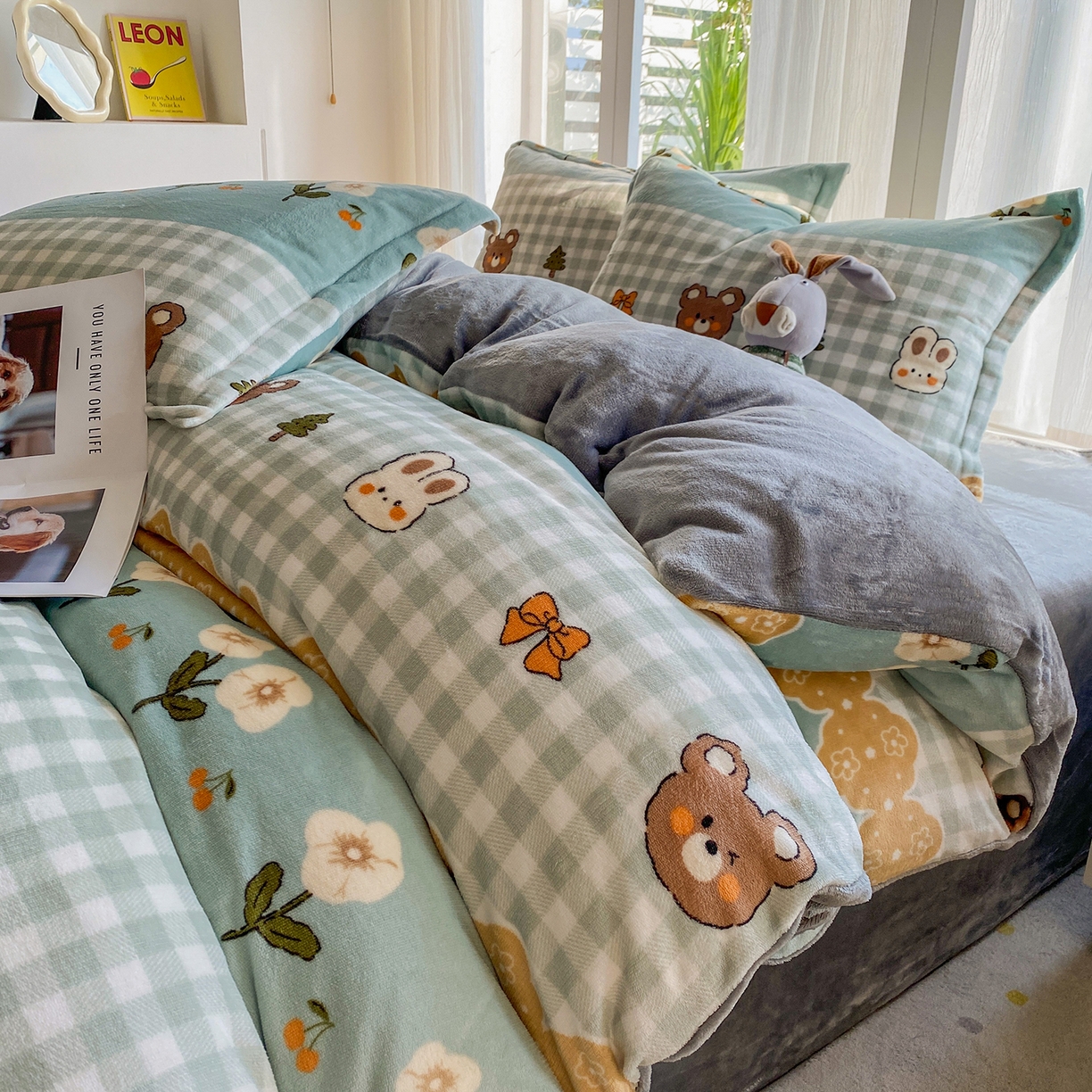 91家纺网 家纺一手货源 找家纺 梵克保罗 2025新款A类高克重牛奶绒印花四件套（包含买家秀） 熊兔花园兰